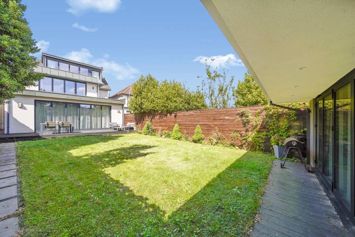 Luxury Family Home Elliot Road, Hendon